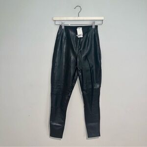 Abercrombie & Fitch Vegan Leather Pants Sz XS Short